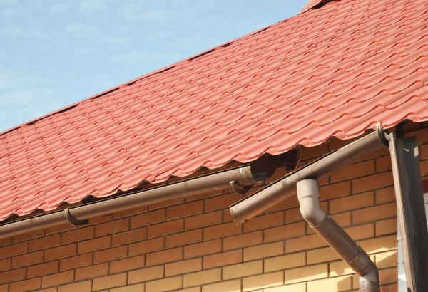 Loose Gutter Repair in Kinston